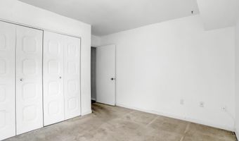 1 SILVERWOOD Cir 8, Annapolis, MD 21403