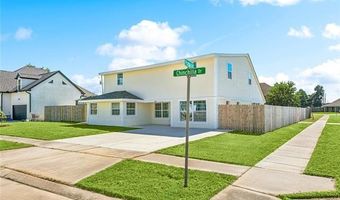 300 CHINCHILLA Dr, Arabi, LA 70032