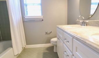 2714 English Dr, Ocean Springs, MS 39564