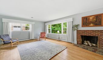 2687 Apple Way, Ann Arbor, MI 48104