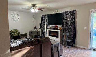 400 S 7th St, Akron, IA 51001