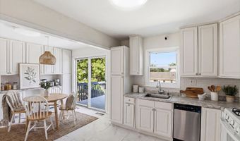 816 Berkeley Ave, Beachwood, NJ 08722