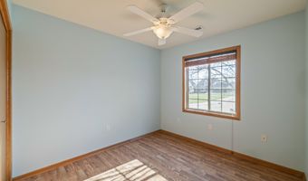 3218 SE Turnberry Dr, Ankeny, IA 50021