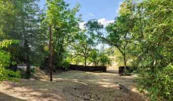 525 Keyes Ave, Angwin, CA 94508