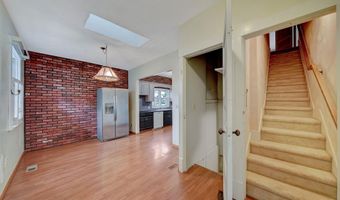 823 N 11th St, Beatrice, NE 68310