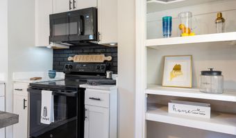 44 Sixth St, Auburn, ME 04210