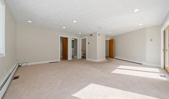 30 Dutchess Dr, Cranston, RI 02921