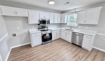 190 FAULKNER HEIGHTS Dr, Atoka, TN 38004