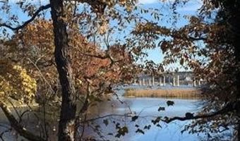 32 S MONROE Rd, Annapolis, MD 21402