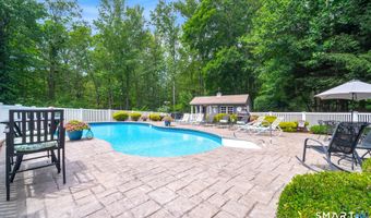 75 Hearthstone Dr, Cheshire, CT 06410