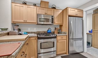 608 Fair Oaks Ct, Ashland, OR 97520