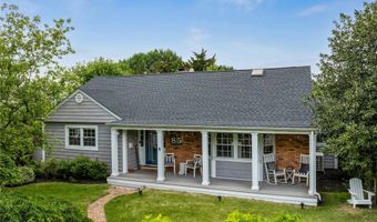 85 Shore Rd, Amityville, NY 11701