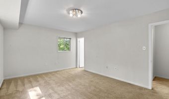 10643 WEYMOUTH St 103, Bethesda, MD 20814
