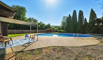 138 Suffield St, Agawam, MA 01001
