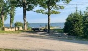 2738 Lakewood Dr, Alpena, MI 49707