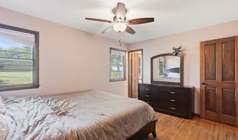 916 Whitney Dr, Apple Valley, MN 55124