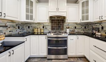 524 Drager St, Ashland, OR 97520