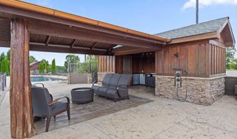 1020 Thomas Rd, Benton, TN 37307