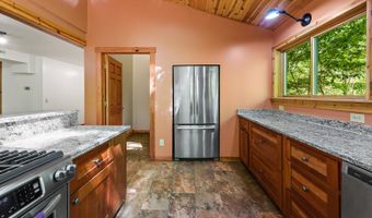 6559 Poston Rd, Athens, OH 45701