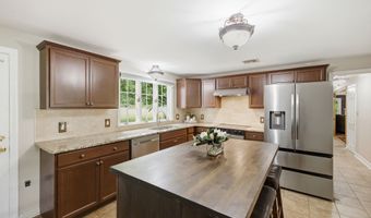 2157 Chamberlain Hwy, Berlin, CT 06037