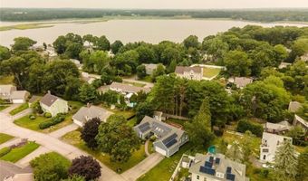 3 Meadow Cir, Barrington, RI 02806