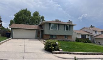 511 MONTCLAIR Dr, Cheyenne, WY 82009