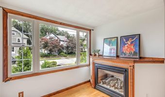 37 Denver Ave, Cranston, RI 02905