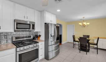 496 Apple Valley Dr, Belford, NJ 07718