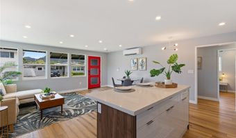 614 Kalolina St A, Kailua, HI 96734