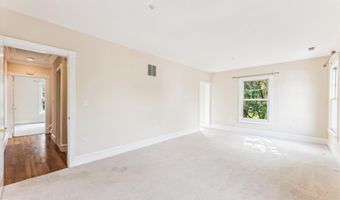 973 POWHATAN St, Alexandria, VA 22314