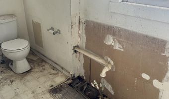 1231 N Harrison St, Auburn, KS 66402