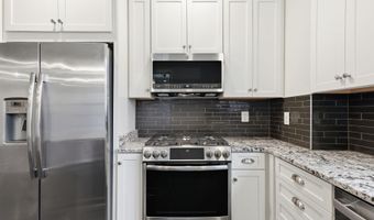 43032 STUARTS GLEN Ter 102, Ashburn, VA 20148