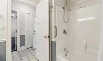 418 SE Grant St, Ankeny, IA 50021
