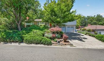 635 Chestnut St, Ashland, OR 97520