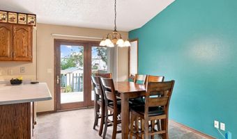 900 E Magnolia Dr, Brandon, SD 57005