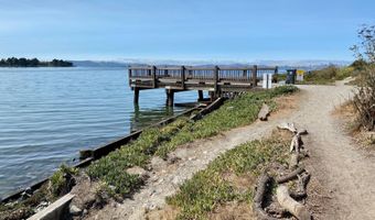 3287 Briggs Ave, Alameda, CA 94501