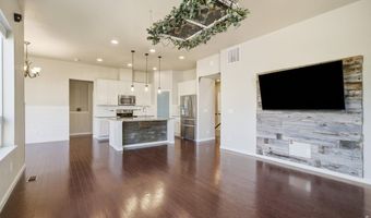 882 Jenny Ln, Berthoud, CO 80513