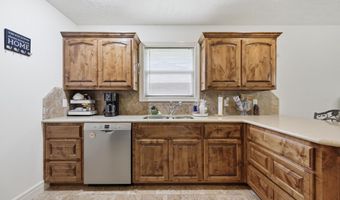 1027 Nickolas St, Aurora, MO 65605