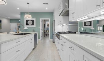 600 Beyer Dr, Bay St. Louis, MS 39520