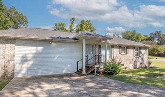 106 Collier Dr, Albertville, AL 35951