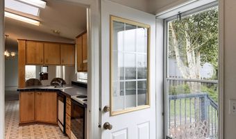 15923 BAY VIEW Dr, Brookings, OR 97415