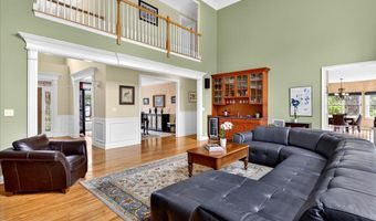 3 RAYMOND Ln, Belle Mead, NJ 08502