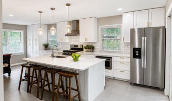 3506 BEVERLY Dr, Annandale, VA 22003