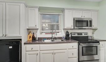 323 Rich Ave, Biloxi, MS 39531