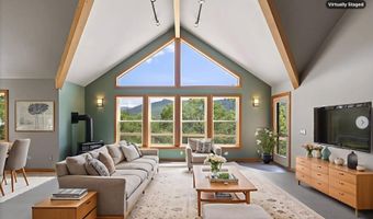 30 Steinman Dr, Ashland, OR 97520
