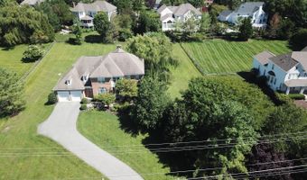10709 BOSWELL Ln, Potomac, MD 20854