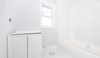 70 Northfield Dr, Bridgeport, CT 06606