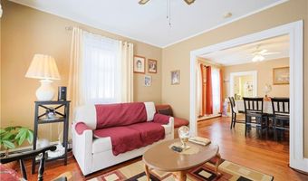 10 Walnut St, East Providence, RI 02914