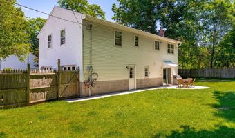 2 Melissa Ct, Albany, NY 12205