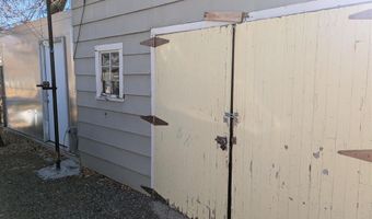 415 Holdrege Ave, Basin, WY 82410